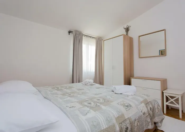 Apartment Pinery Makarska