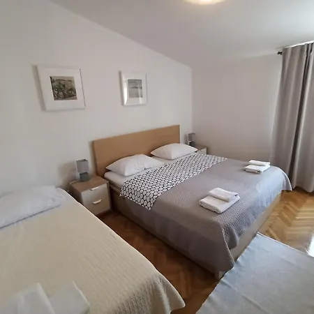 Lägenhet Pinery Makarska